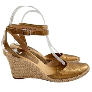 Daniblack size 6.5 Espadrilles gold leather wedges resort wear coastal granny